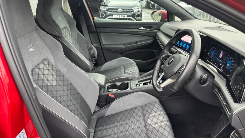 Volkswagen Golf 1.5 eTSI R-Line 5dr DSG Petrol Hatchback